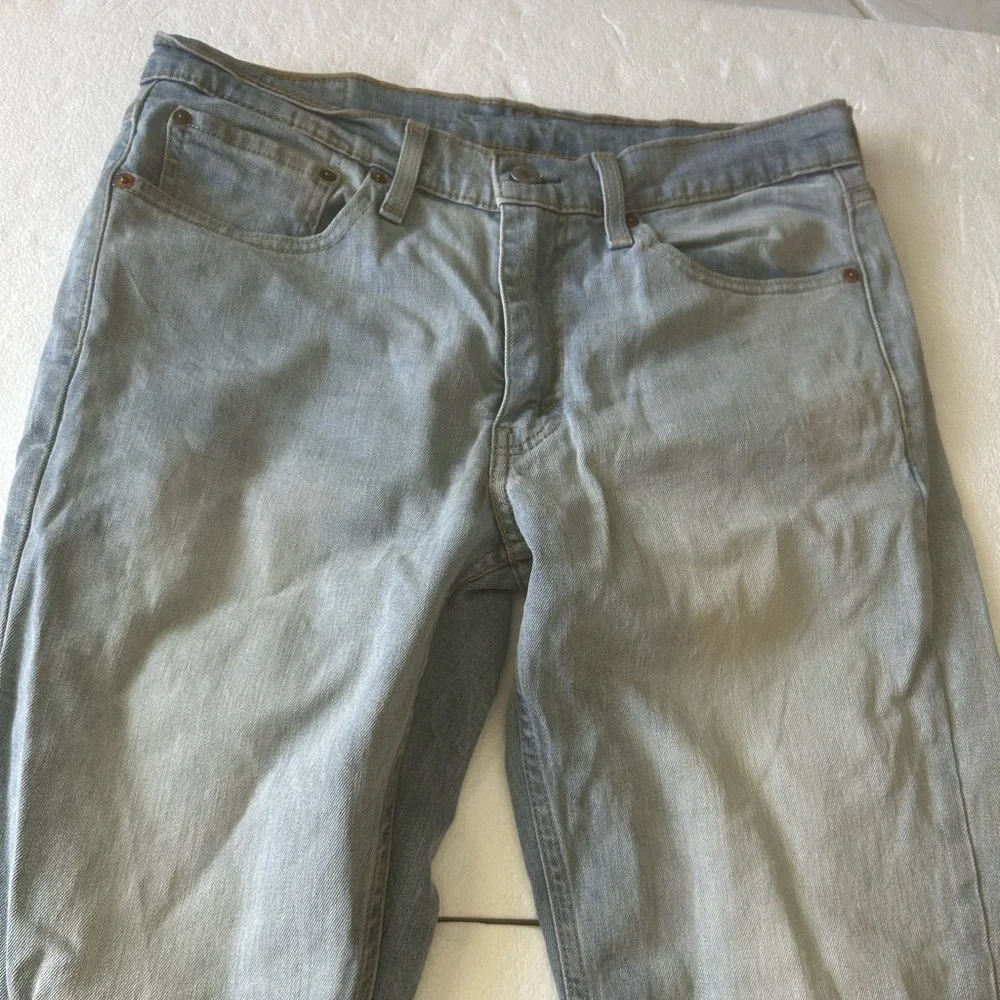 Levi’s light wash jeans 514